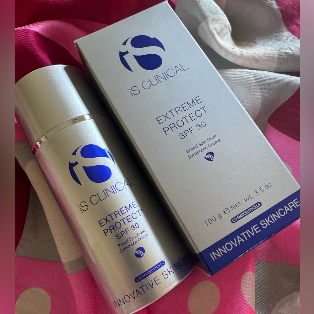 BNIB iS Clinical Extreme Protect SPF 30 sunscreen 3.5 oz EXP 2027